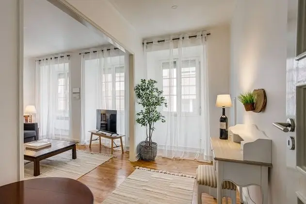 Sunny Apartment in Príncipe Real