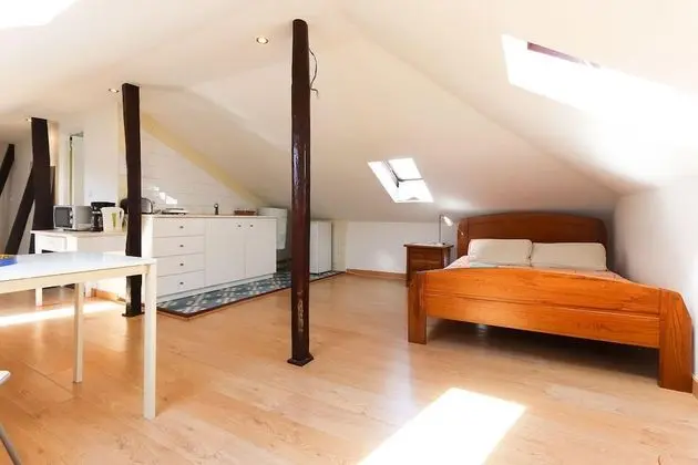 Sunny Attict Loft - Oda