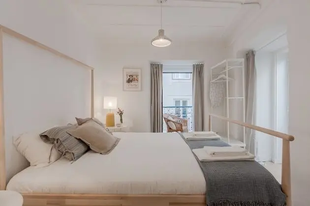 Sunny Bairro Alto / Chiado Apartment, By TimeCooler