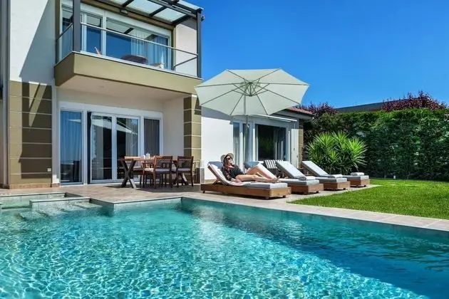 Sunny Villa in Chaniotis