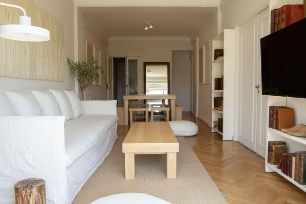 Sunny design apartment with amazing view - İç Mekan