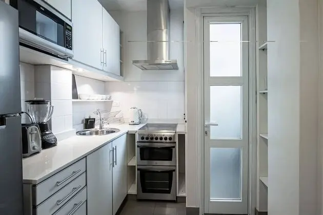 Sunny design apartment with amazing view - Mutfak