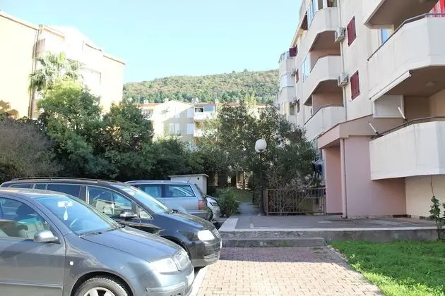 Sunny Family Apartment