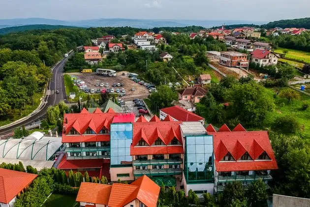 Sunny Hill Hotel