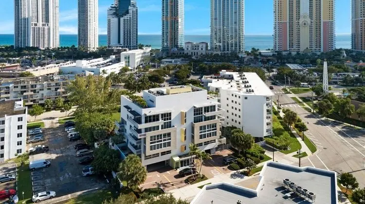 Sunny Isles by Sextant