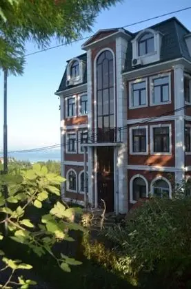 Sunny Hotel