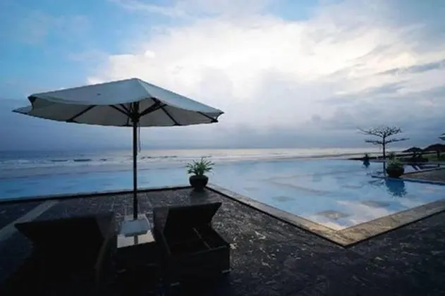 Sunny Paradise Resort