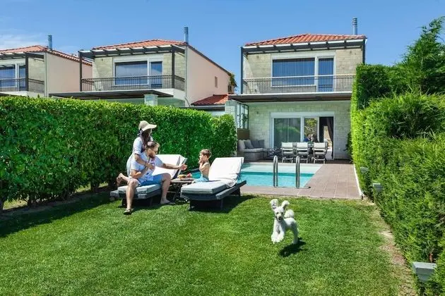 Sunny Villas Exclusive - Öne Çıkan Resim