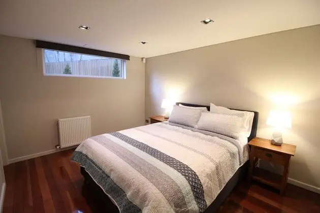 Sunny Sandy Bay Apartment - Oda