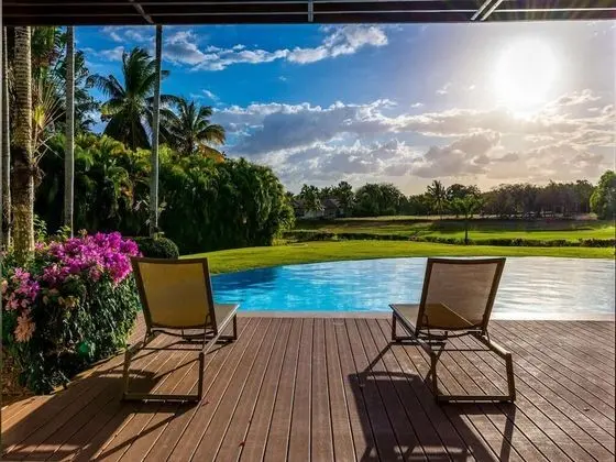 Sunny Vacation Villa 56