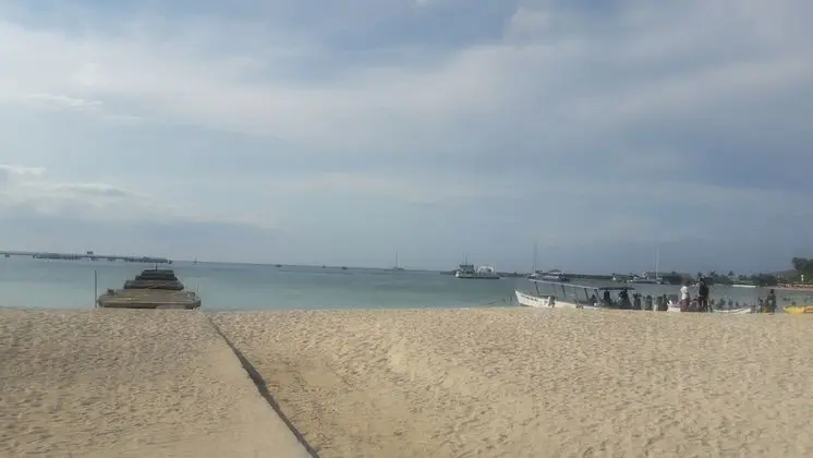 Sunny View At Sandcastle - Plaj
