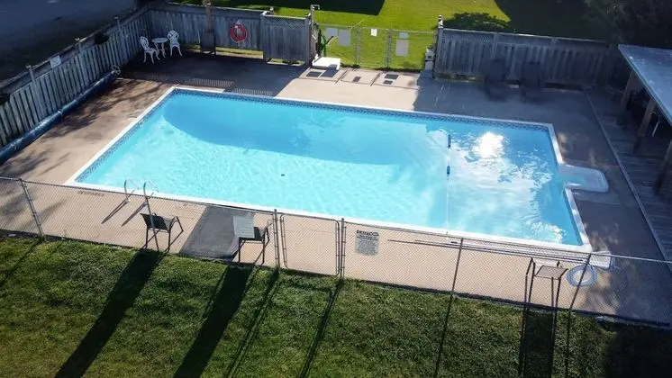 Sunnylea Resort - Havuz