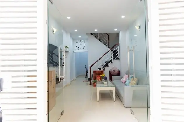 Sunny's House - Lobi