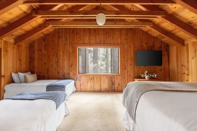 Sunnyside by Avantstay Charming Lake Tahoe Chalet on Tahoes West Shore - İç Mekan