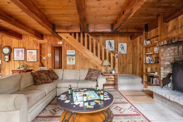 Sunnyside by Avantstay Charming Lake Tahoe Chalet on Tahoes West Shore - İç Mekan