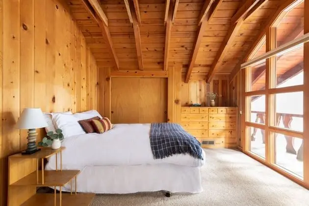 Sunnyside by Avantstay Charming Lake Tahoe Chalet on Tahoes West Shore - İç Mekan
