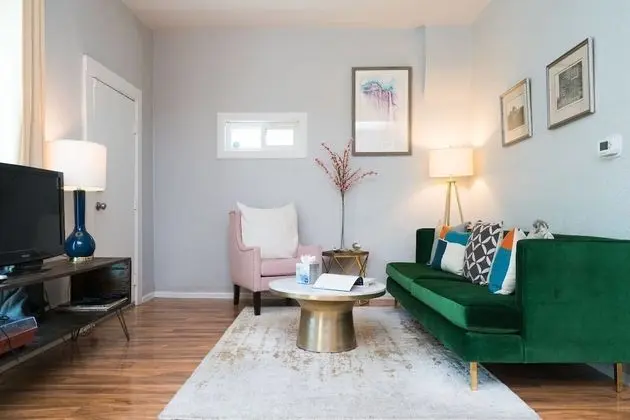 Sunnyside Retro Retreat Private Yard G Line