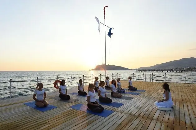 Sunprime C-Lounge Hotel - 3