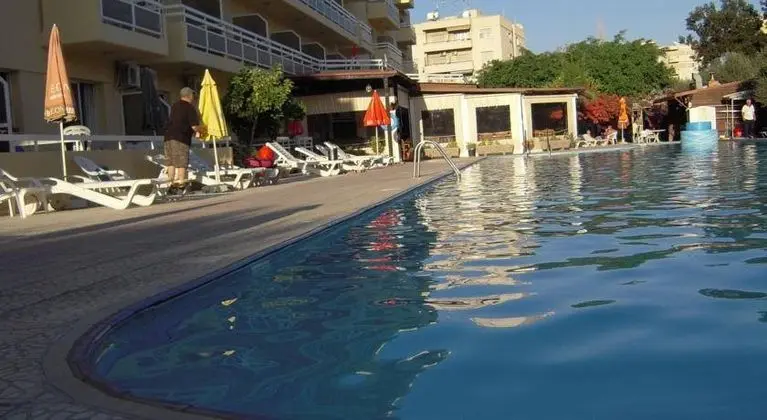 Sunquest Gardens Holiday Resort