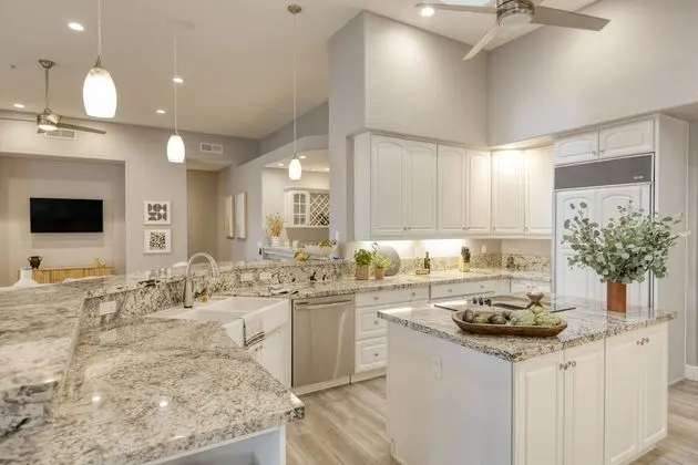 Sunridge by Avantstay Glorious Scottsdale Estate w/ Pool, Hot Tub, Ping Pong & Pool Table! - İç Mekan