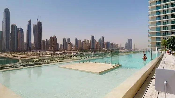 Sunrise Bay 2BR Luxury Apartment - Havuz