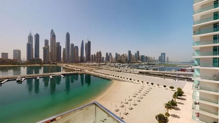 Sunrise Bay 2BR Luxury Apartment - Plaj