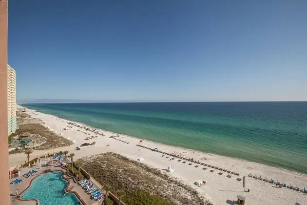 Sunrise Beach Resort by Panhandle Getaways - Plaj