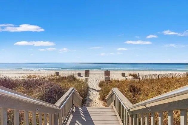 Sunrise Beach Resort by Panhandle Getaways - Plaj