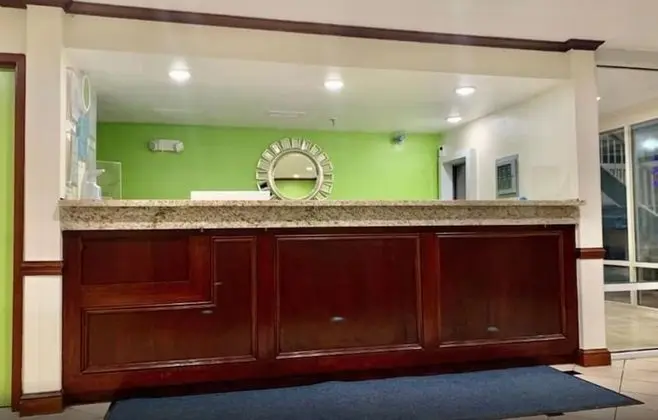 Sunrise Extended Stay Hotel - Lobi