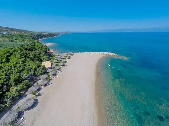 Sunrise Village Beach - Plaj