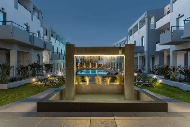 Sunrise Village Hotel - Havuz