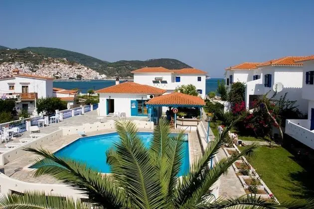Sunrise Village - Havuz