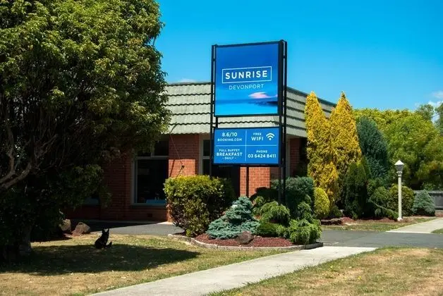 Sunrise Motor Inn