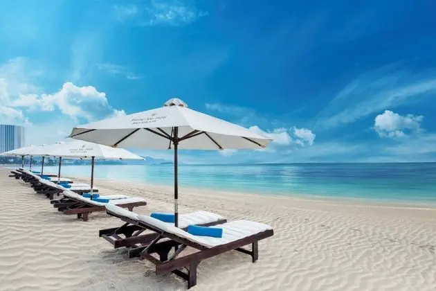 Sunrise Nha Trang Beach Hotel & Spa - Plaj