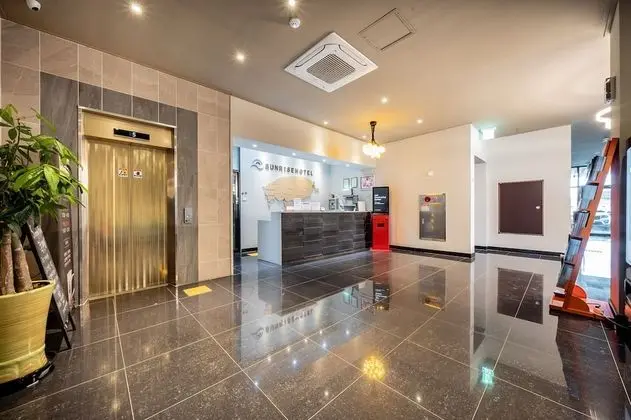 Sunrise Hotel Sungsan - İç Mekan