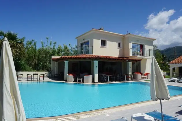 Sunrose Beach Aparthotel