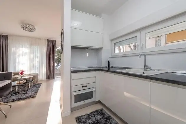 Sunset apartment with private pool and jacuzzi - Mutfak