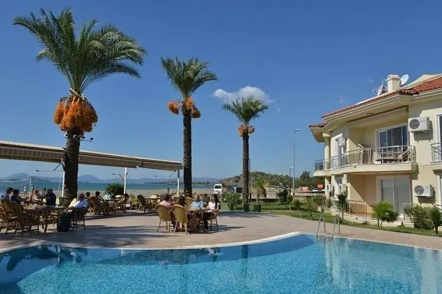 Sunset Beach Club Lebrentals