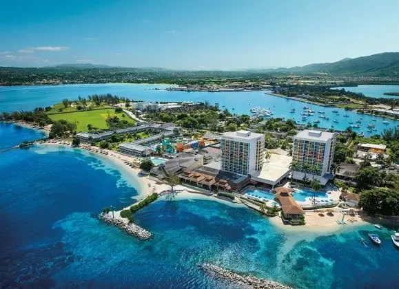 Sunset Beach Resort Spa and Waterpark