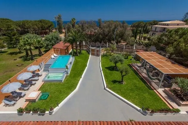 Villa Sunset  Bed & Breakfast