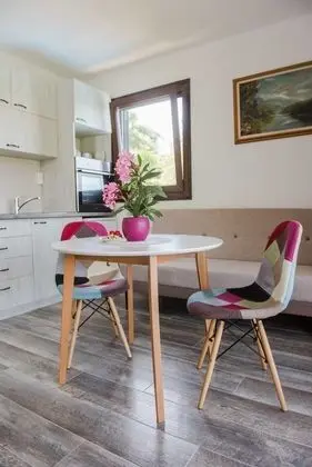 Sunset Holiday Home - Oda Düzeni