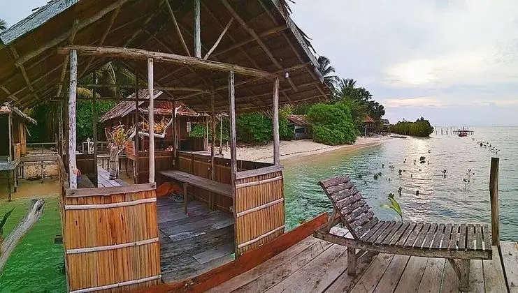 Sunset Homestay Arborek