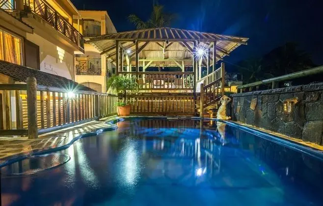 Sunset Villa