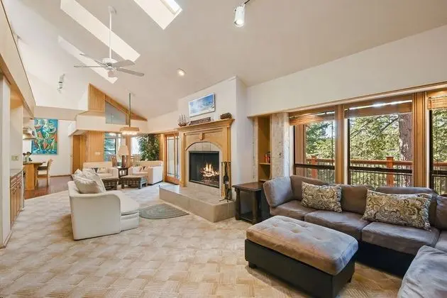 Sunset Lodge