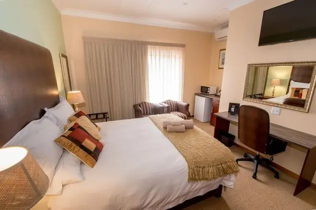 Sunset Manor Guest House - Oda
