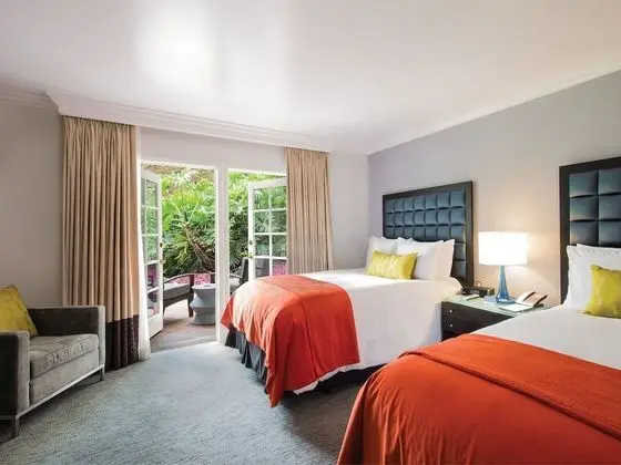 Sunset Marquis - Oda