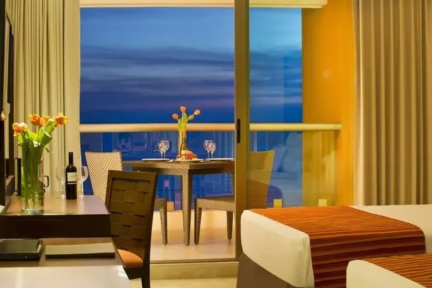 Sunset Plaza Beach Resort & Spa Pto Vallarta All Inclusive - Oda