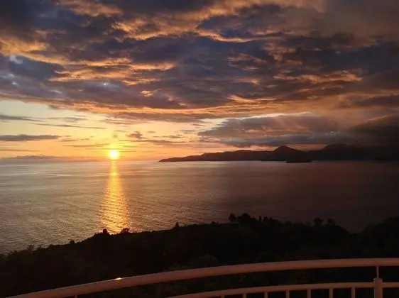 Sunset Residence - Öne Çıkan Resim