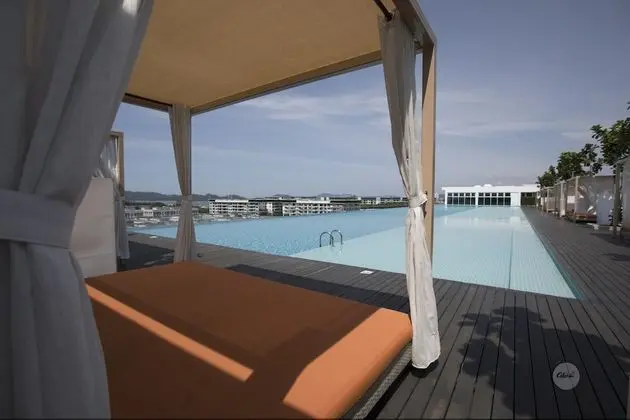 Sunset Rooftop 2 BR Suite