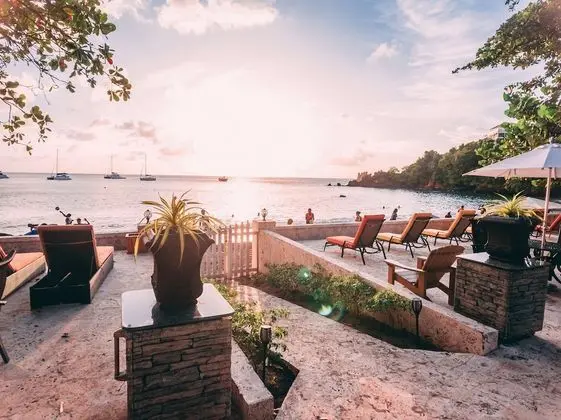 Sunset Shores Beach Hotel - 1